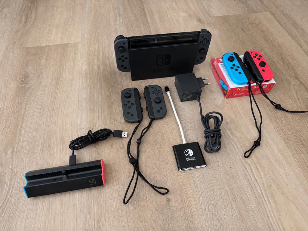 Nintendo Switch V1 2017 Unpatched Model met Accessoires, Spelcomputers en Games, Spelcomputers | Nintendo Switch, Ophalen of Verzenden