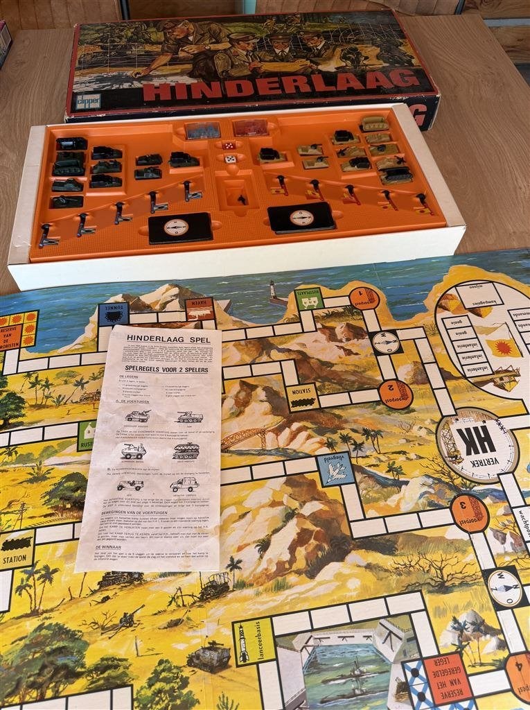 Hinderlaag - S7228, Hobby en Vrije tijd, Ophalen of Verzenden, Zo goed als nieuw