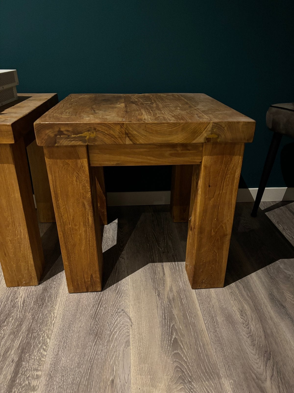 Teakhouten bijzettafeltje, Vierkant, Zo goed als nieuw, Hout, Ophalen