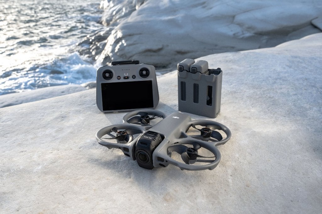 DJI Avata 360 Fly More Combo incl RC331 smart controller, Audio, Tv en Foto, Drones, 5 tot 10 kilometer, Nieuw, Racedrone, DJI
