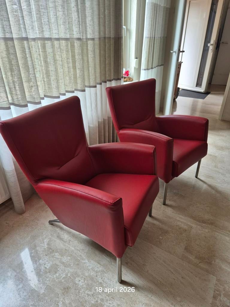 Rode leren stoelen. Goed onderhouden., Twee, Leer, Ophalen of Verzenden, Zo goed als nieuw