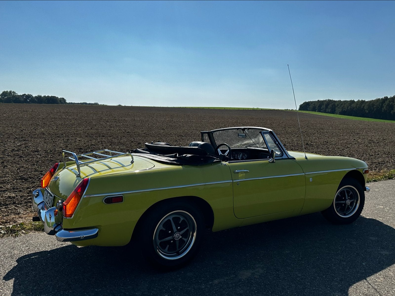 MG B 1.8 Cabriolet 1975, foto 3