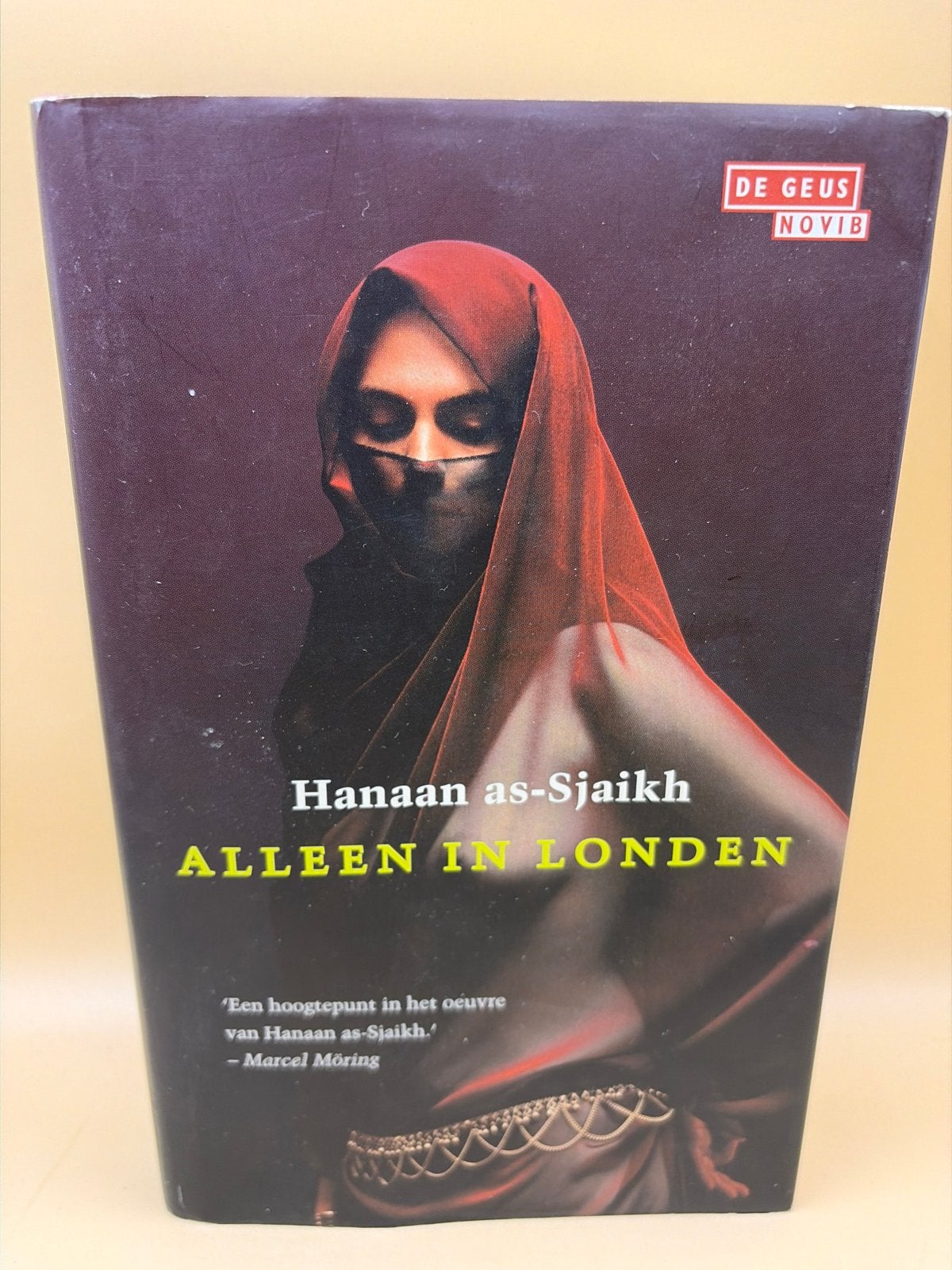 Hanaan as-Sjaikh - Alleen in Londen (roman), Ophalen of Verzenden, Gelezen, Wereld overig