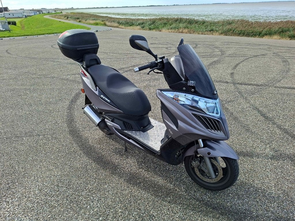 kymco new grand dink, Fietsen en Brommers, Ophalen, Gebruikt, Overige modellen, Maximaal 45 km/u