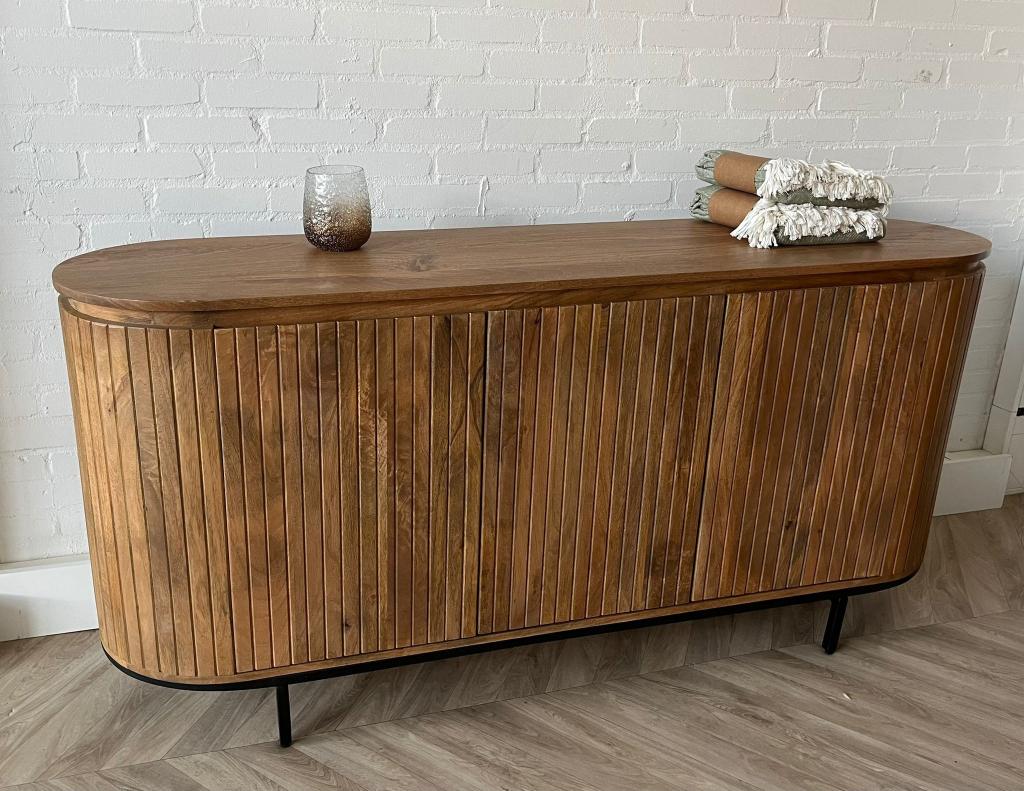 Magazijn Leegverkoop Dressoir Noor mangohout ribbel retro, Nieuw, Ophalen of Verzenden, Info@wkhome.nl, Argonweg 20 Amersfoort