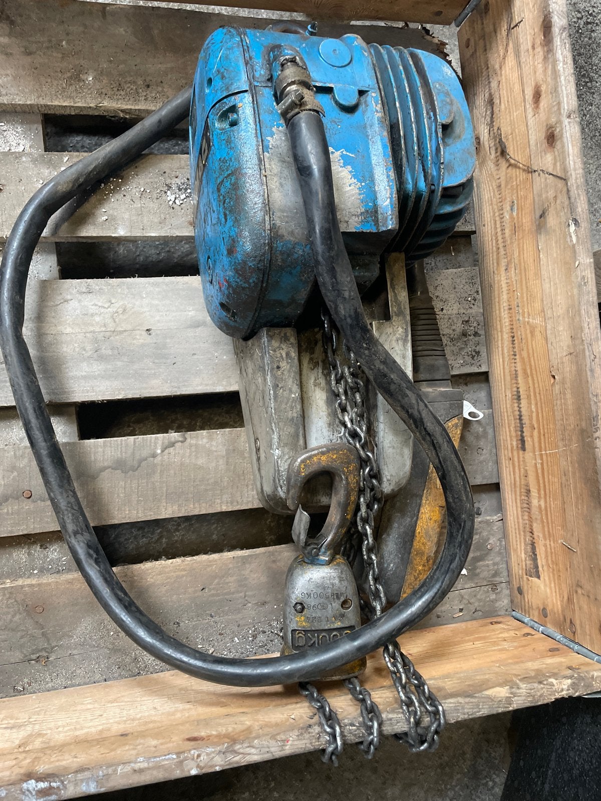 DEMAG elektrische takel 500kg - Gebruikt, Doe-het-zelf en Verbouw, Lieren en Takels, Gebruikt, Elektrisch, Ophalen