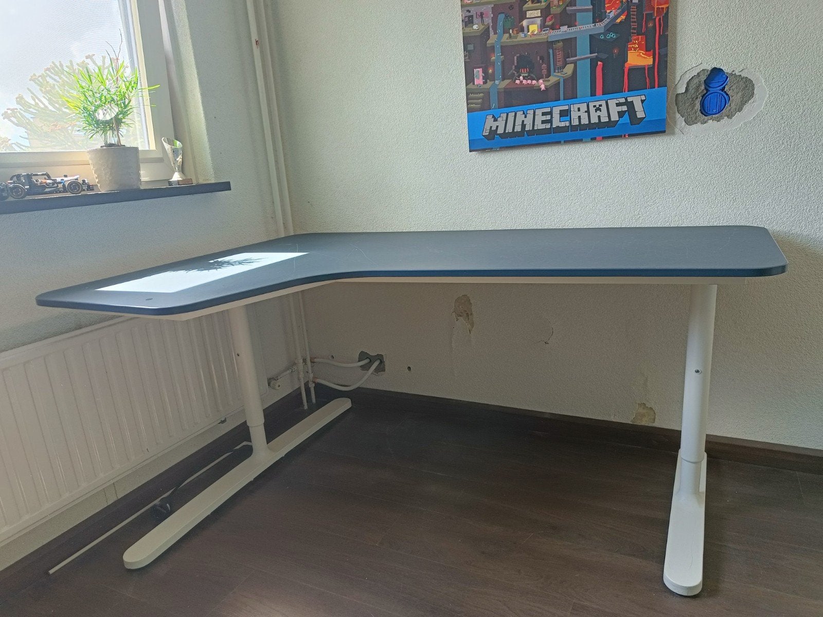IKEA Bekant Hoekbureau Links - Donkerblauw met bureustoel, Ophalen, Gebruikt, Spaanplaat of MDF, Hoekbureau