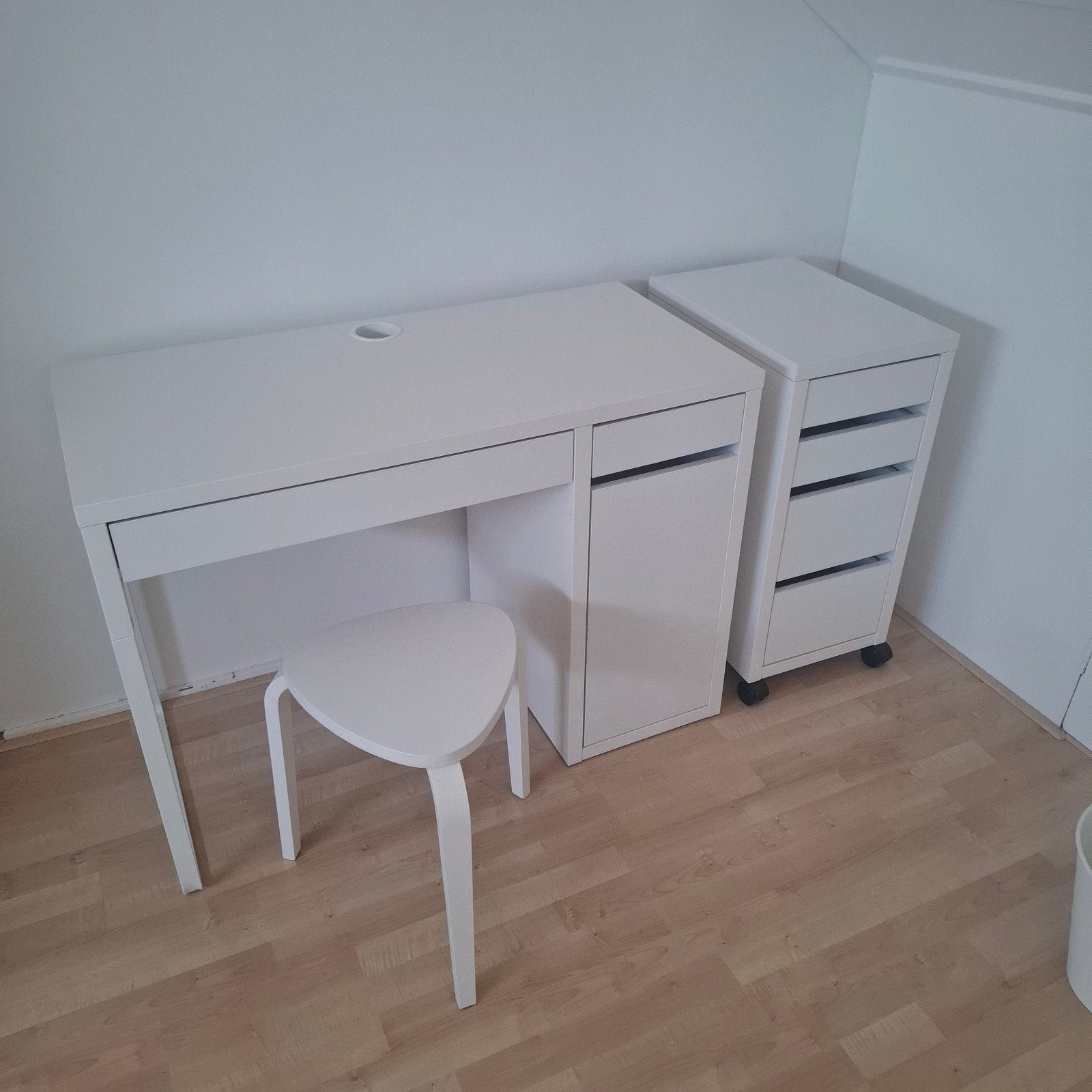 IKEA Bureauset: Bureau, Ladenblok en Kruk - Wit, Ophalen, Gebruikt, IKEA, Wit