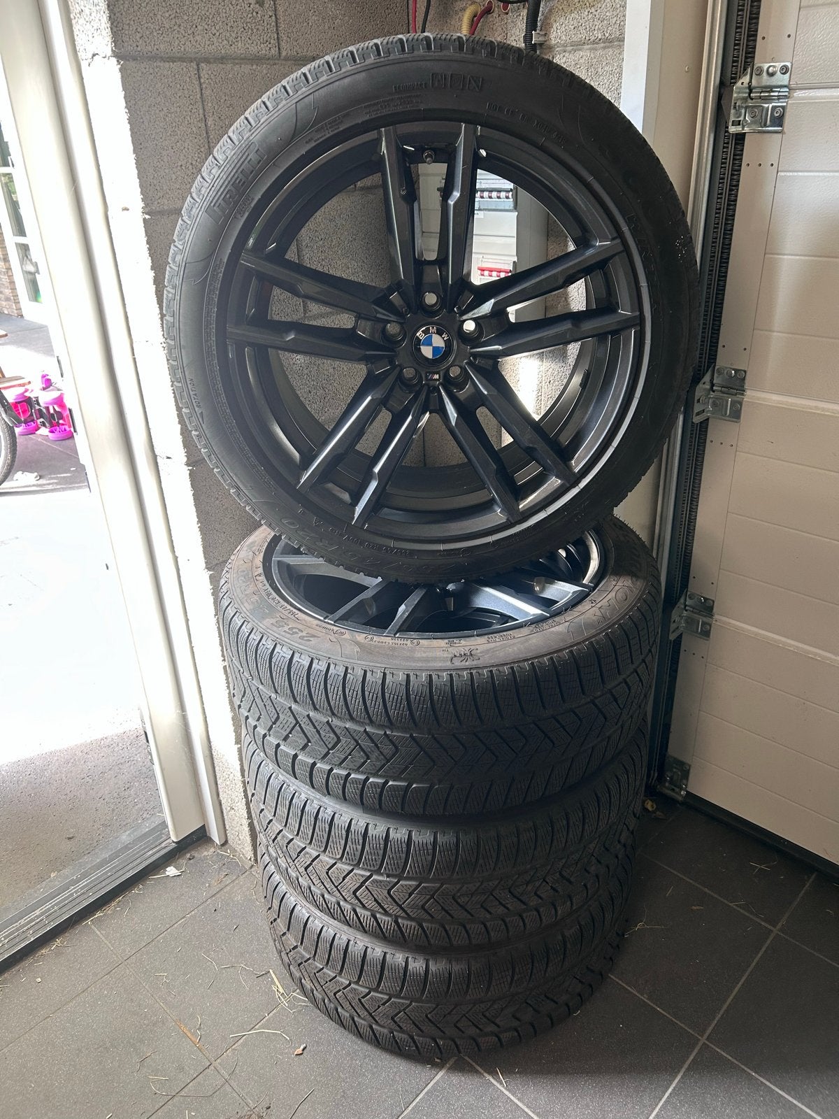 BMW X3M X4M Velgen met winterbanden, Gebruikt, 255 mm, Banden en Velgen, Terreinwagen