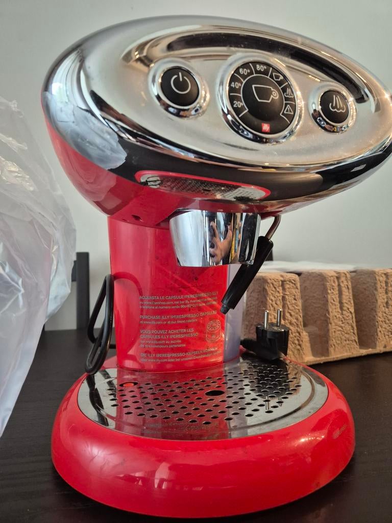 Illy X7.1 Iperespresso Rood, Ophalen, Koffiepads en cups, Espresso apparaat, Zo goed als nieuw