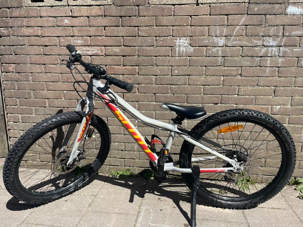 Scott MTB 24 inch grijs/rood/geel, Fietsen en Brommers, Gebruikt, Schijfrem, Ophalen, Overige merken