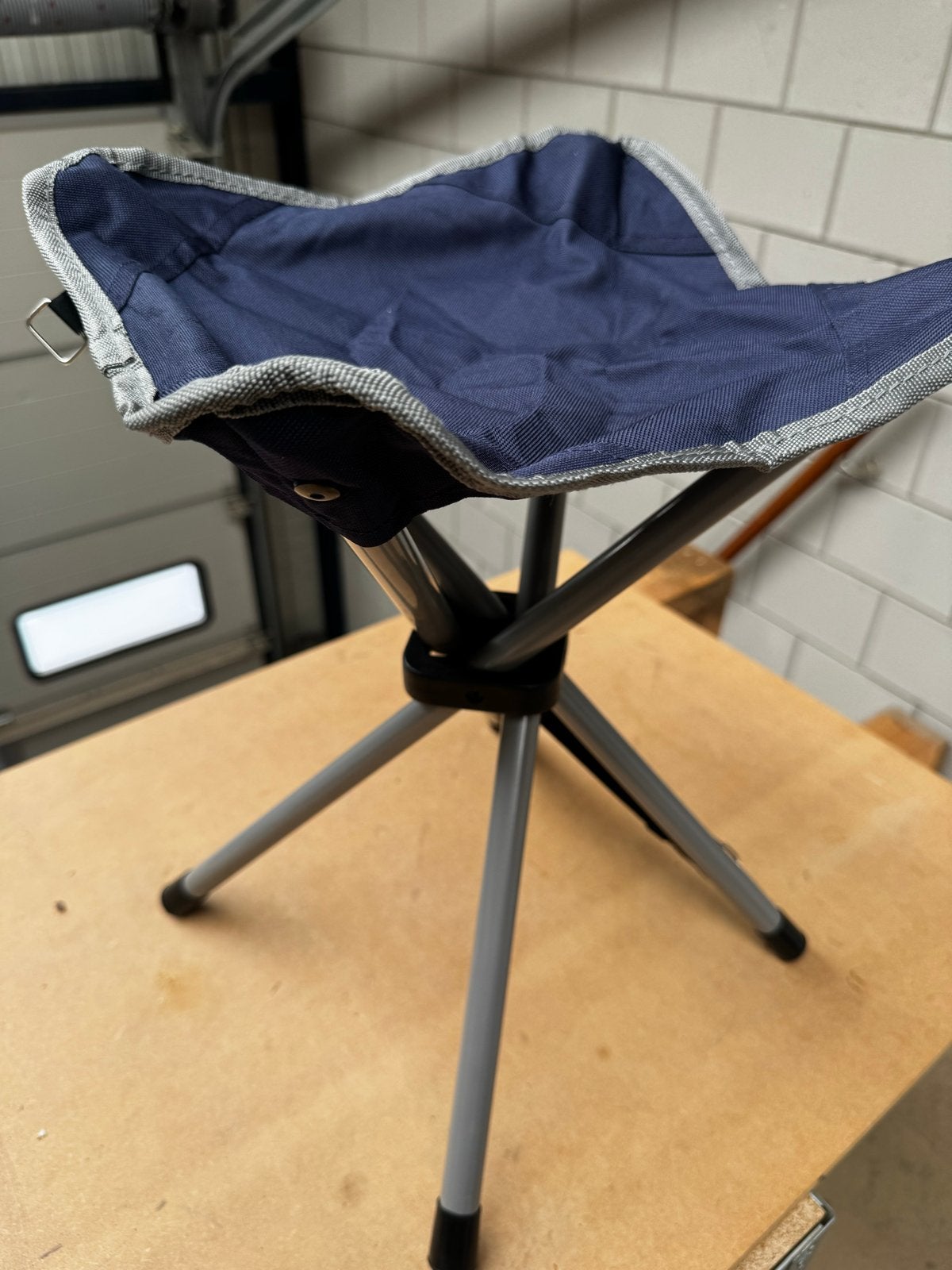 Opvouwbaar zitkrukje - Zithoogte 40 cm, Ophalen, Zo goed als nieuw