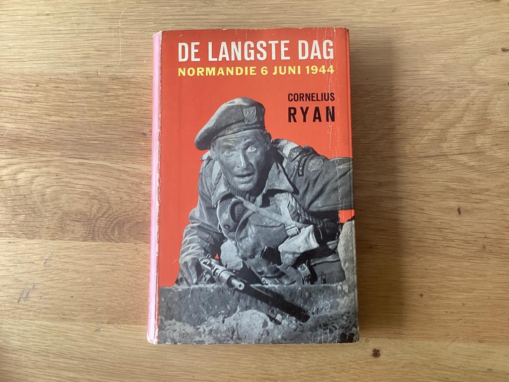 De Langste Dag - Normandië 6 Juni 1944 - Cornelius Ryan, Boeken, Ophalen of Verzenden, Tweede Wereldoorlog, Gelezen, Algemeen