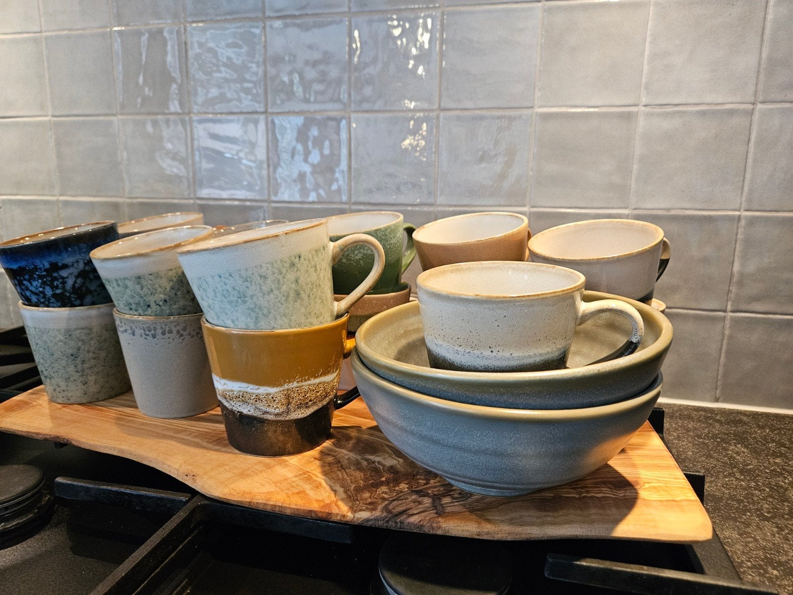 hk living 70's servies kopjes, Ophalen, Keramiek, Overige stijlen, Kop(pen) en/of Schotel(s)