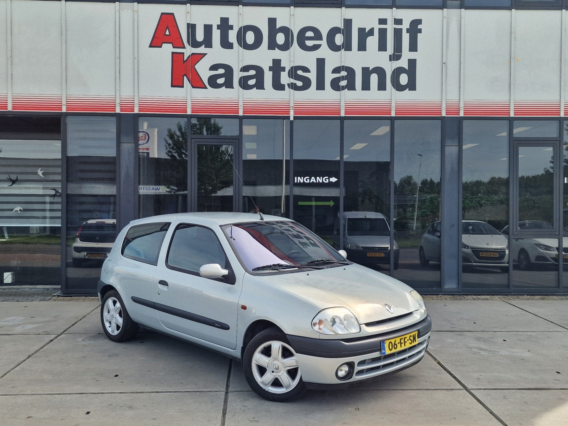 Renault Clio 1.4-16V Si - Airco - Electr Ramen -, Auto's, Renault, Zwart, Handgeschakeld, 955 kg, 1390 cc