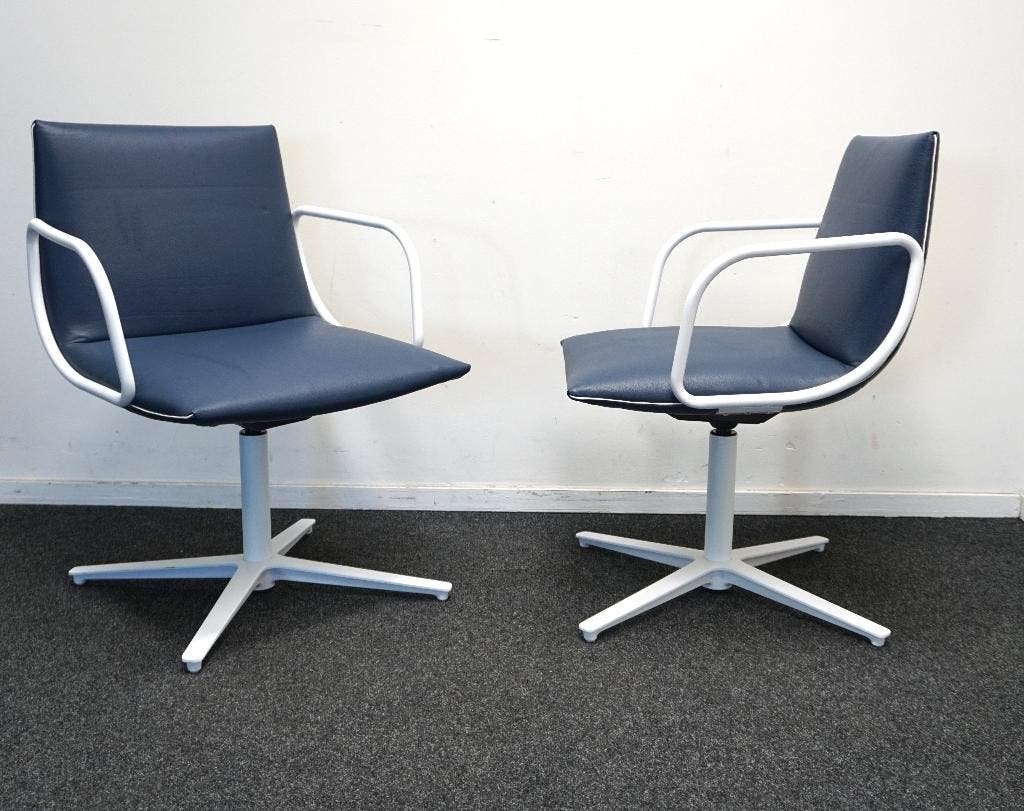 Vicarbe Noha Lounge Vergaderstoel |  Blauw leer | Draaibaar, Gebruikt, -, Blauw, Ophalen of Verzenden