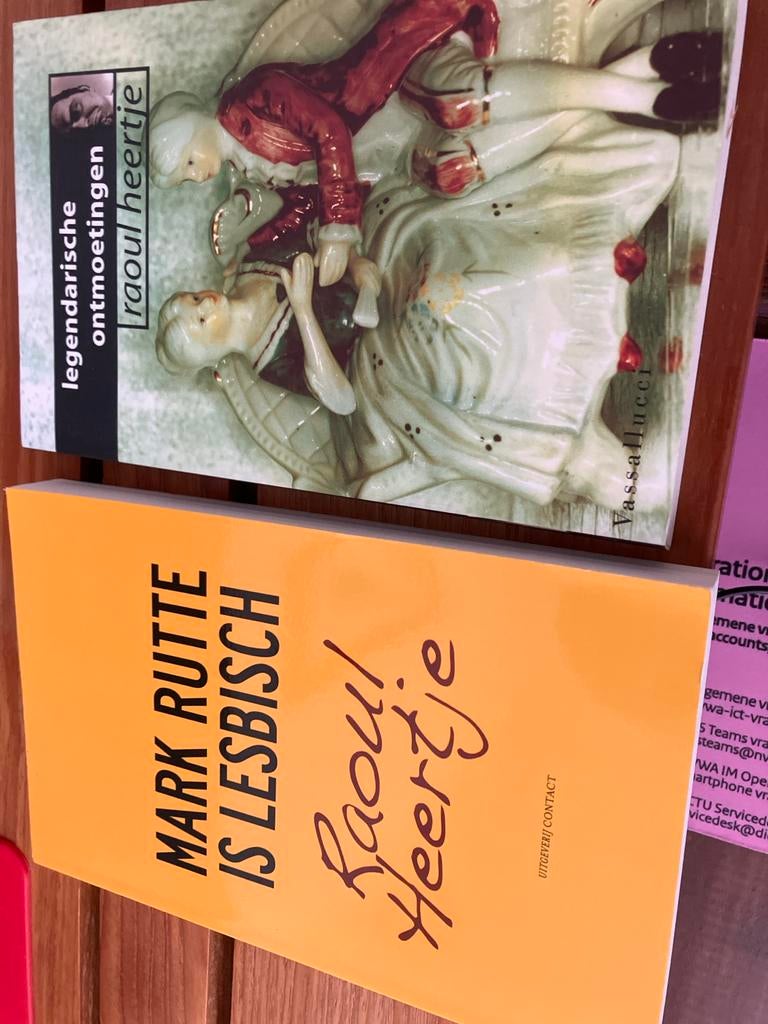 Boeken van Raoul Heertje: 'Mark Rutte is Lesbisch' en 'Legen, Ophalen of Verzenden, Gelezen