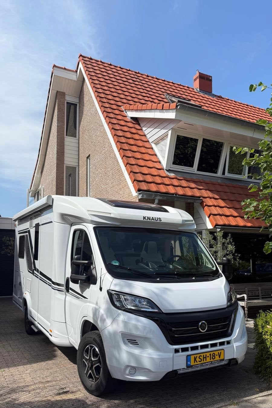 Knaus Sky Ti 650 MF Platinum Selection 9 traps automaat, Caravans en Kamperen, Campers, Automaat, Ringverwarming, Fiat, Diesel