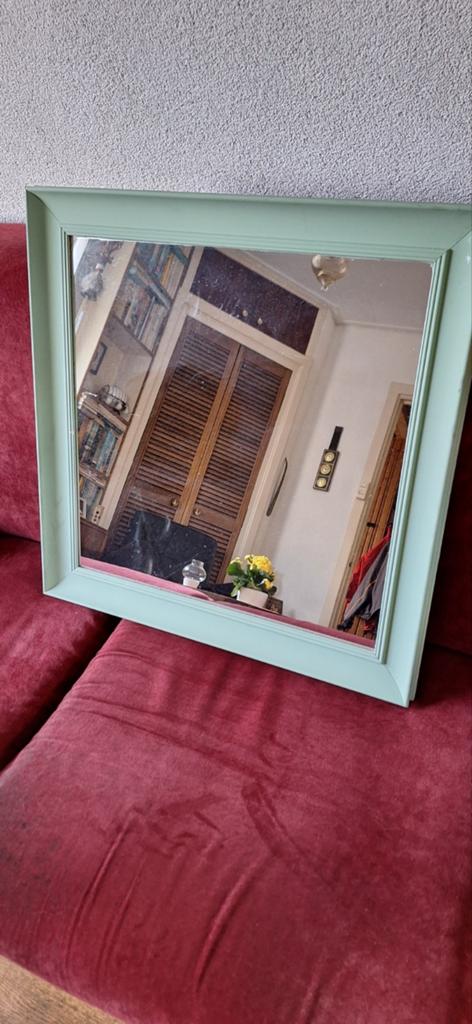 Lichtgroene spiegel, Huis en Inrichting, Woonaccessoires | Spiegels, Ophalen, Vierkant, 50 tot 75 cm, Minder dan 100 cm