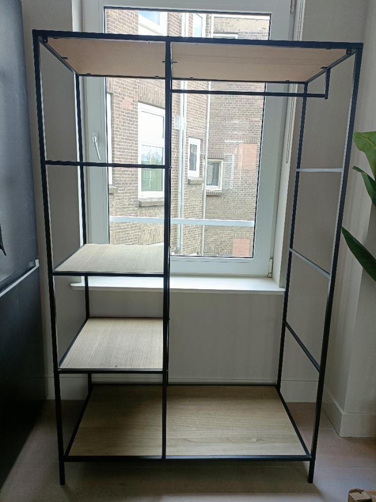 Vakken/kledingkast, Gebruikt, 100 tot 150 cm, Met plank(en), 150 tot 200 cm