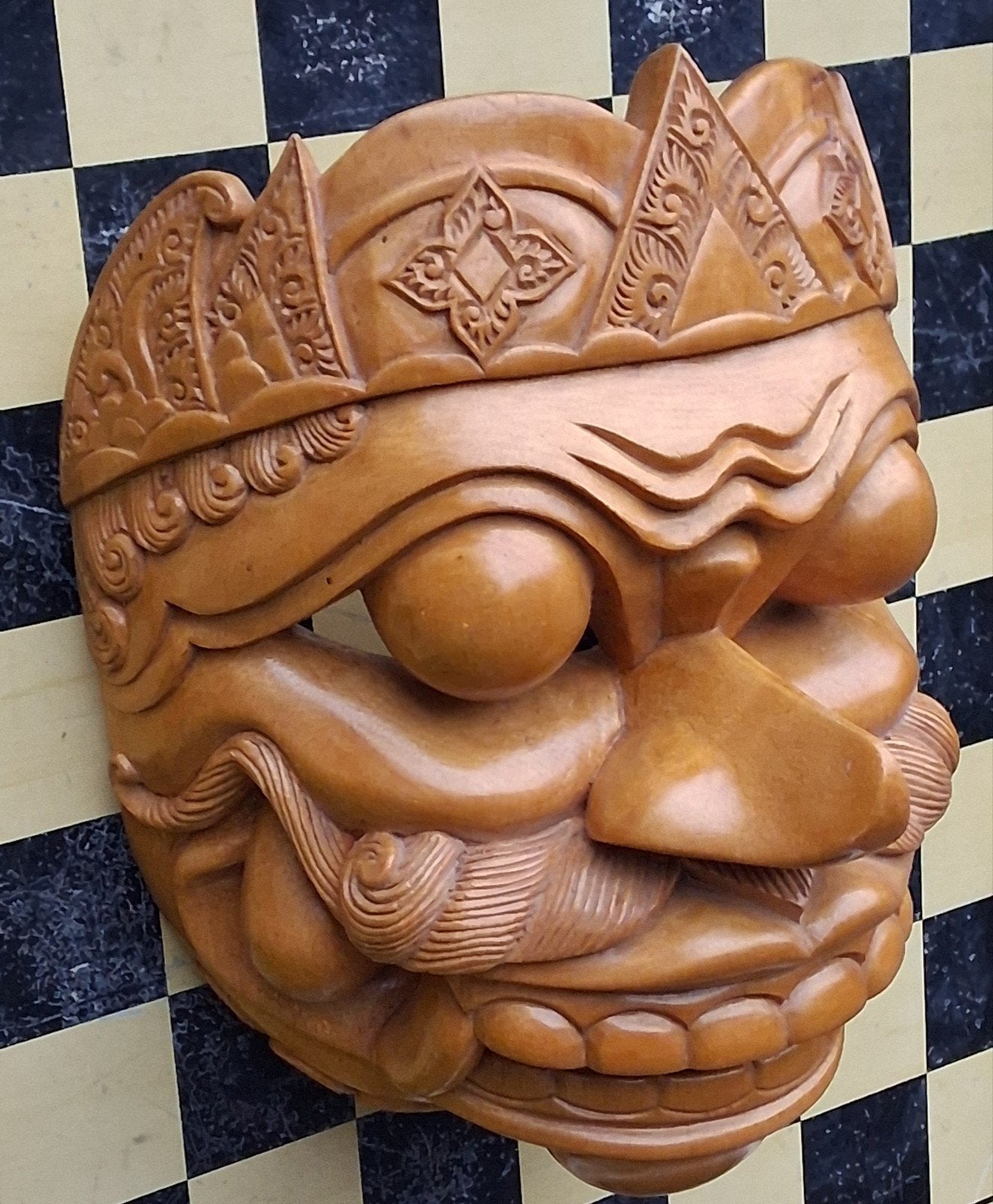 MASKER. KAMBHAKARNA. Bali. Groot formaat.  29/38 cm., Bruin, 38 cm, Masker, Handgemaakt