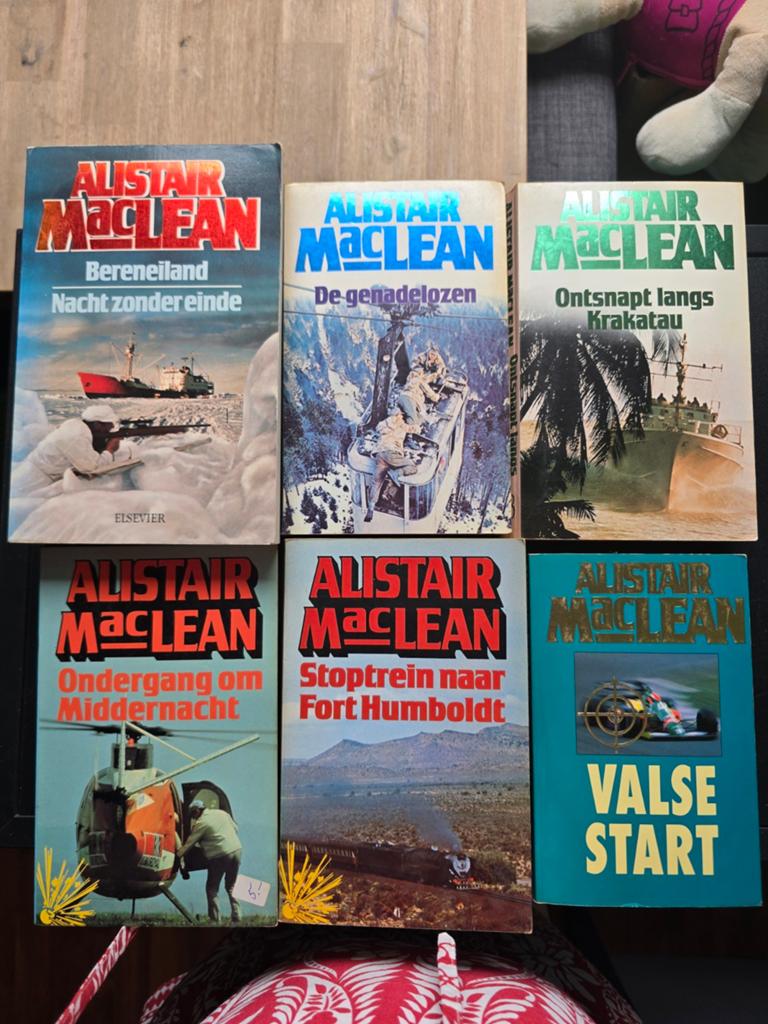 Boeken van Alistair MacLean, Ophalen of Verzenden, Zo goed als nieuw