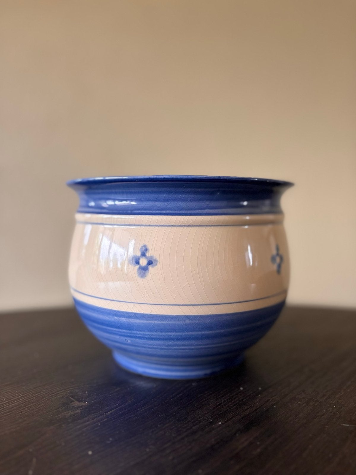 Vintage bloempot blauw/crème met bloemmotief, Gebruikt, Rond, Binnen, Ophalen of Verzenden