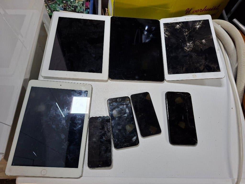 4x iphone en 4 x ipad apple, Telecommunicatie, Mobiele telefoons | Apple iPhone, Ophalen of Verzenden, Gebruikt