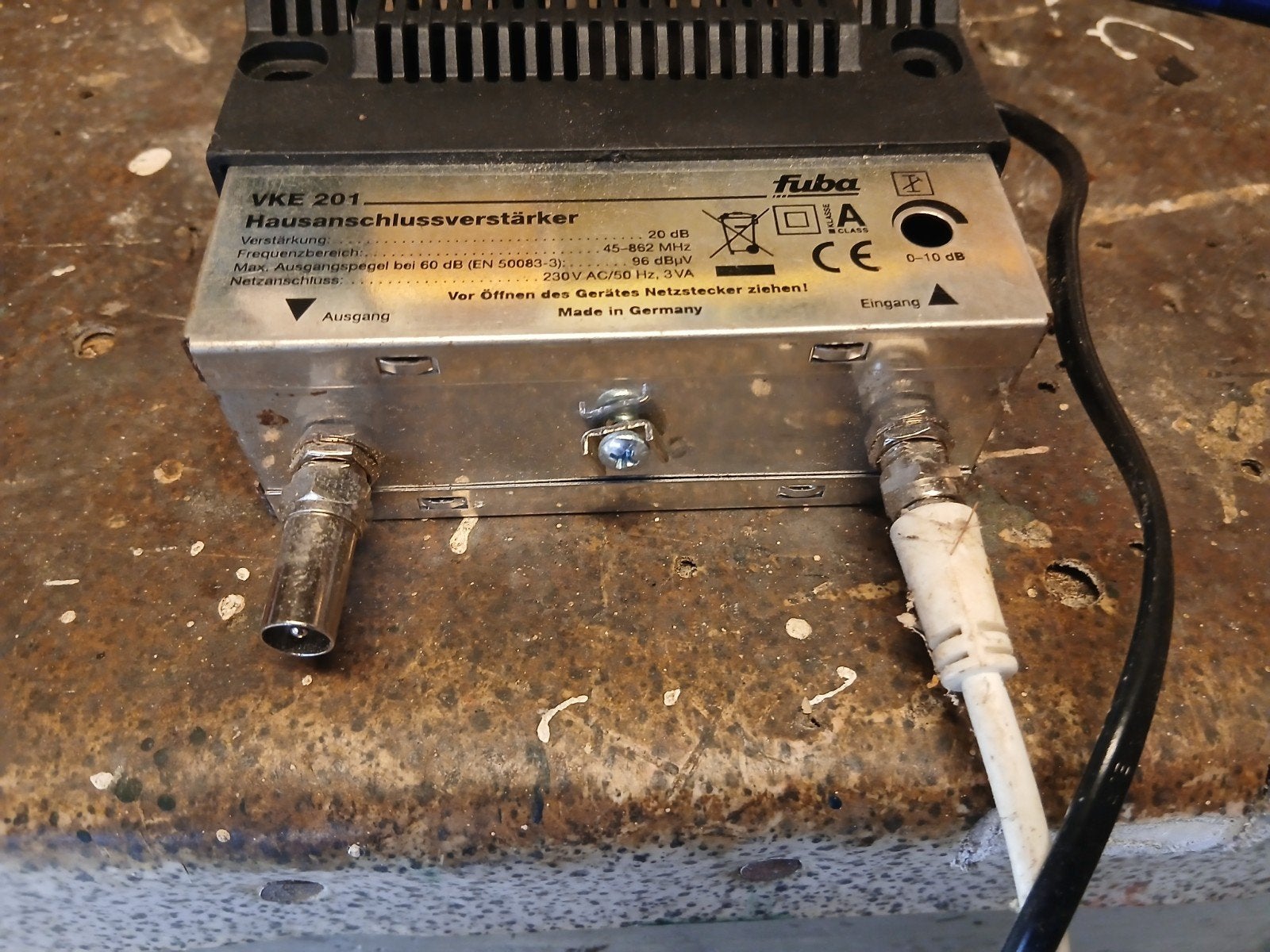 Fuba VKE 201 Huisversterker - Kabel TV Signaalversterker, Audio, Tv en Foto, Audiokabels en Televisiekabels, Gebruikt, Overige kabels