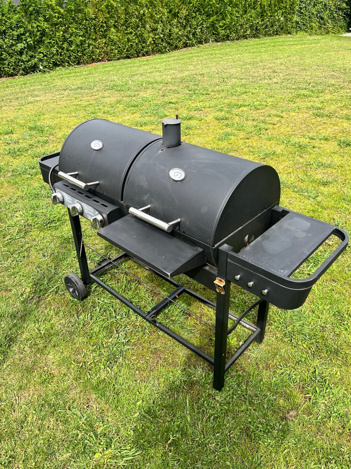 Grote BBQ met gas en houtskool grill, Ophalen, Gebruikt