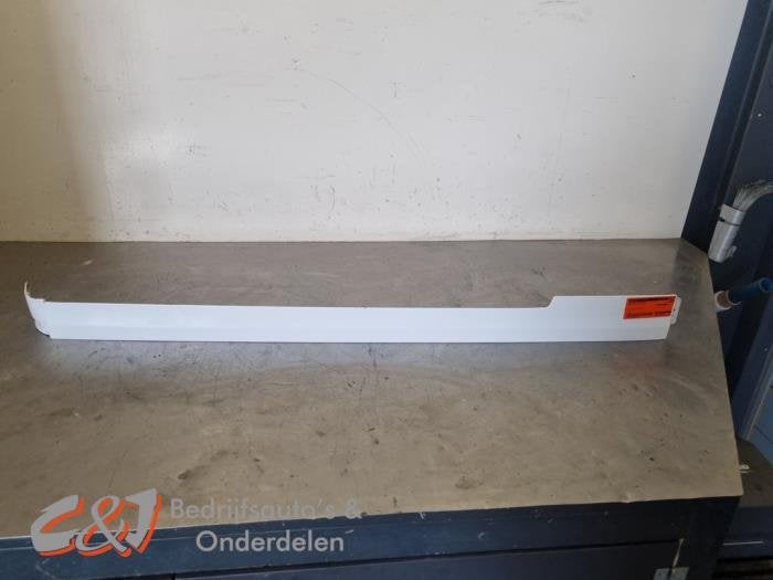 Schuifdeur Rail rechts van een Mercedes Vito, Auto-onderdelen, Carrosserie en Plaatwerk, Gebruikt, -, Ophalen of Verzenden, -