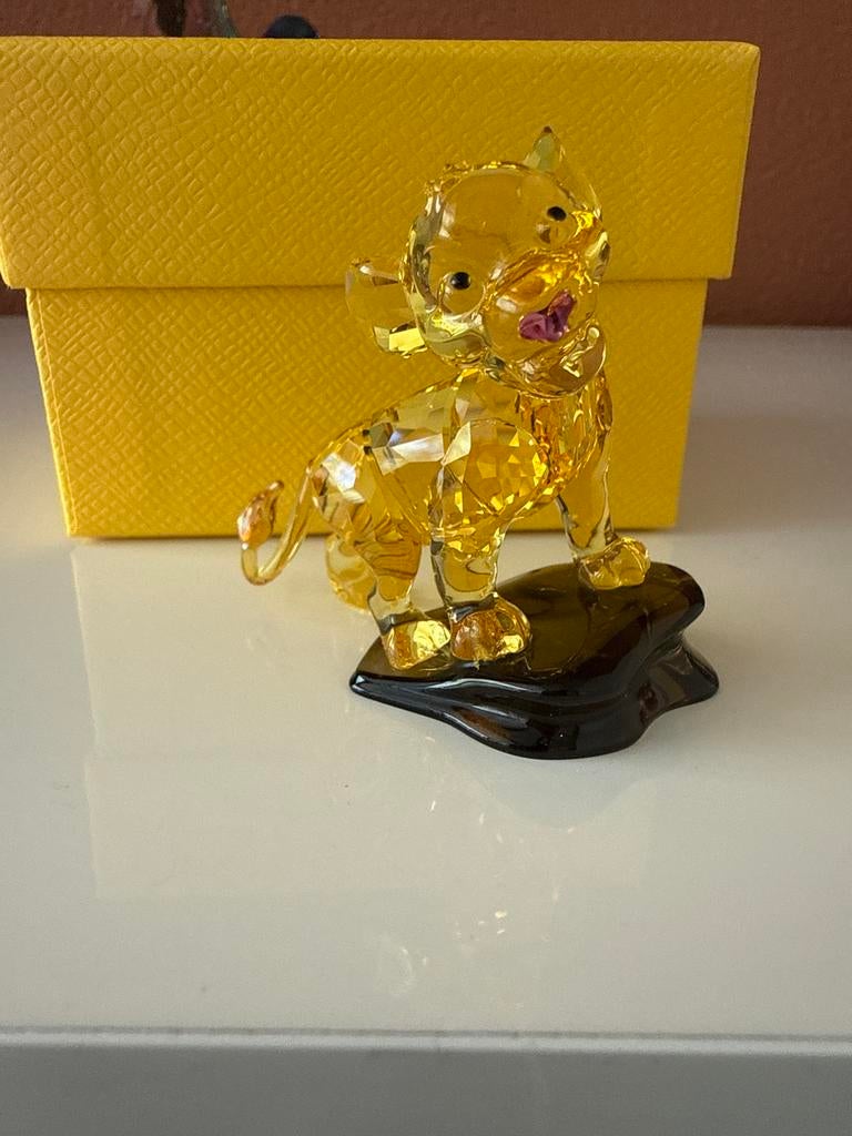 Swarovski Disney Simba Leeuwenkoning Kristalbeeldje, Ophalen of Verzenden, Zo goed als nieuw