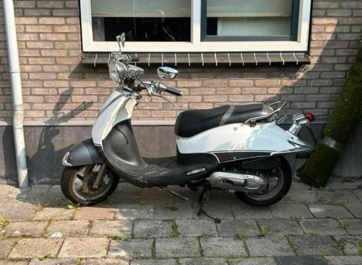 Sym Allo opknappertje, Ophalen, Gebruikt, Benzine, Allo