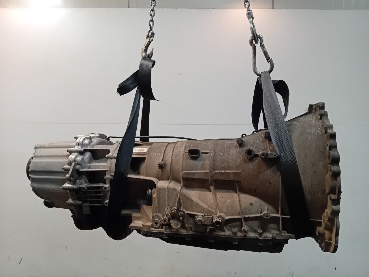Versnellingsbak automaat Land Rover Discovery, Onderdelen@venauto.nl, Van der Ven Autorecycling B.V., Ettenseweg 76, 4706 PB Roosendaal, The Netherlands