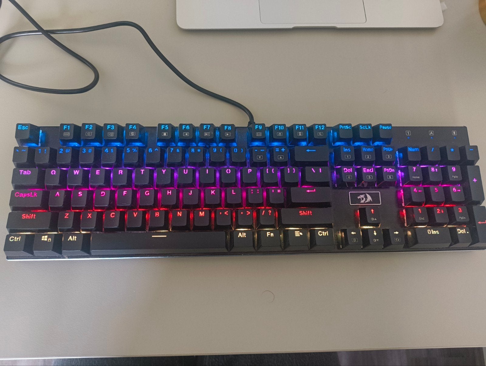 Redragon Devarajas K556 RGB Mechanisch 100% Gaming Toetsenbo, Computers en Software, Gebruikt, Redragon, Ophalen of Verzenden