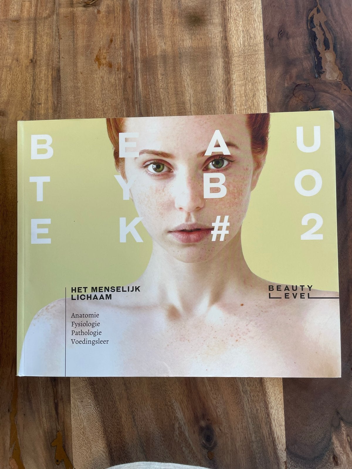 Beauty Level Boek 2: Het Menselijk Lichaam - Anatomie, Ophalen of Verzenden, Beta, Nieuw, MBO