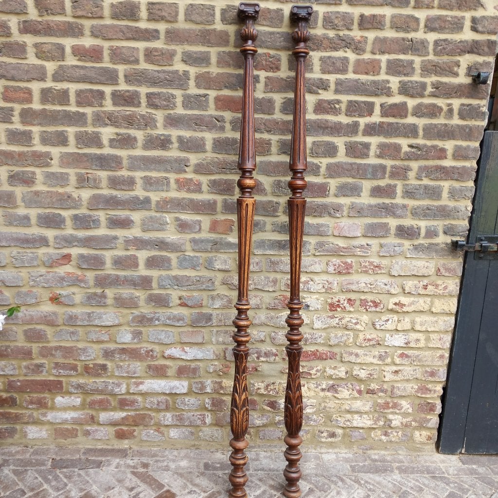 Decoratieve kolommen van spiegel, Ophalen