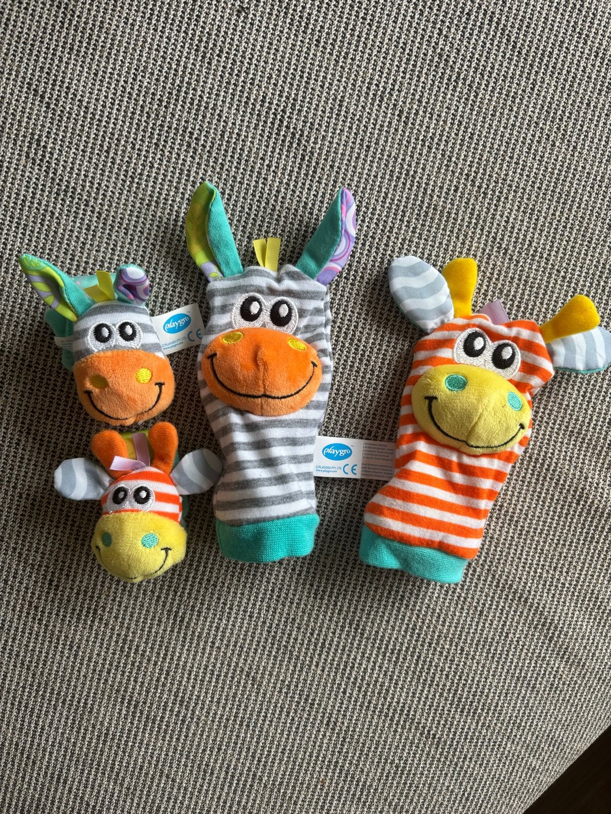 Playgro baby rammelaars voor handjes en voetjes, Ophalen of Verzenden, Gebruikt, Rammelaar, Met geluid