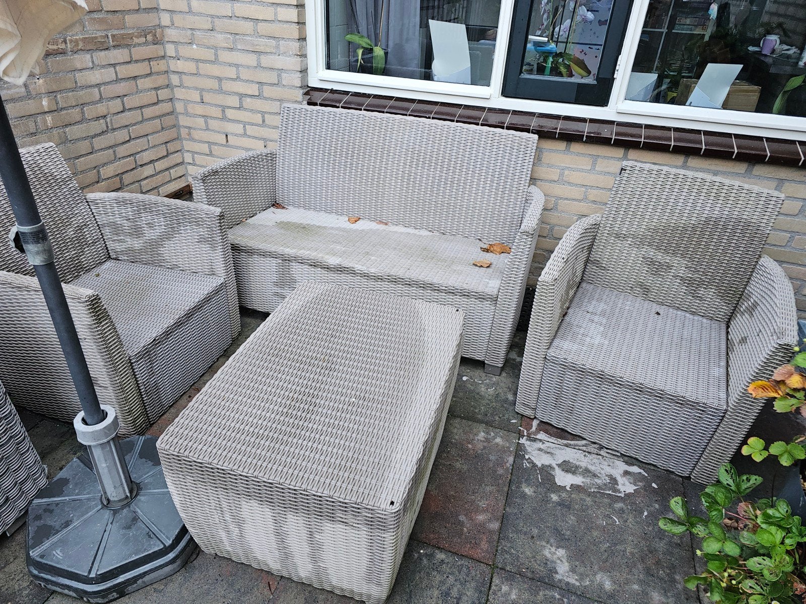 Wicker Loungeset - 2 Stoelen, Bank en Bijzettafel, Tuin en Terras, Ophalen, 4 zitplaatsen, Gebruikt, Bank