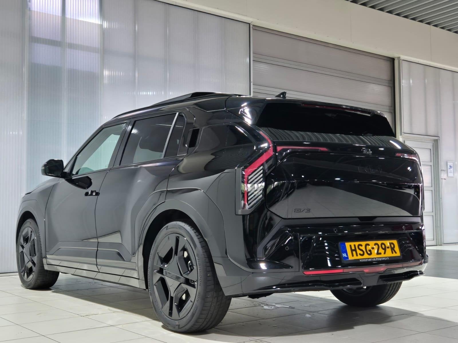 Kia EV3 GT-Line 81.4 kWh Black Ediion., 33 min, Zwart, Origineel Nederlands, 204 pk