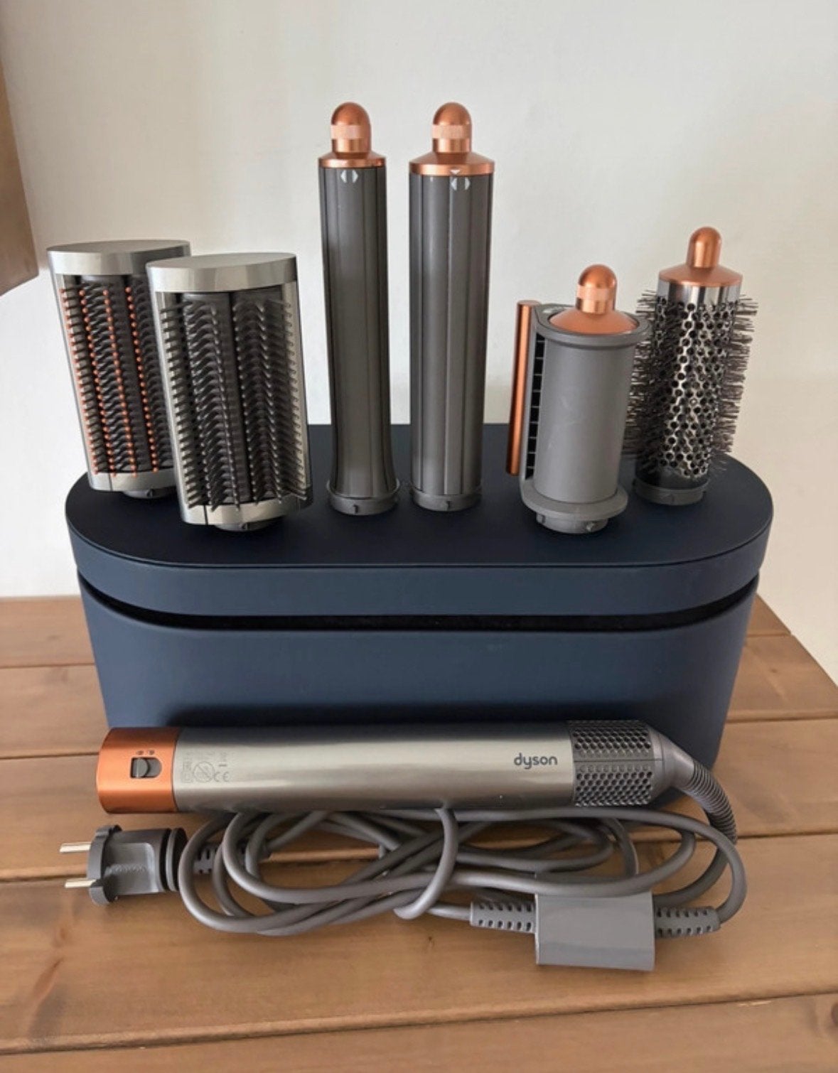 Dyson Airwrap Complete met diverse opzetstukken, Ophalen of Verzenden, Zo goed als nieuw, Haarverzorging
