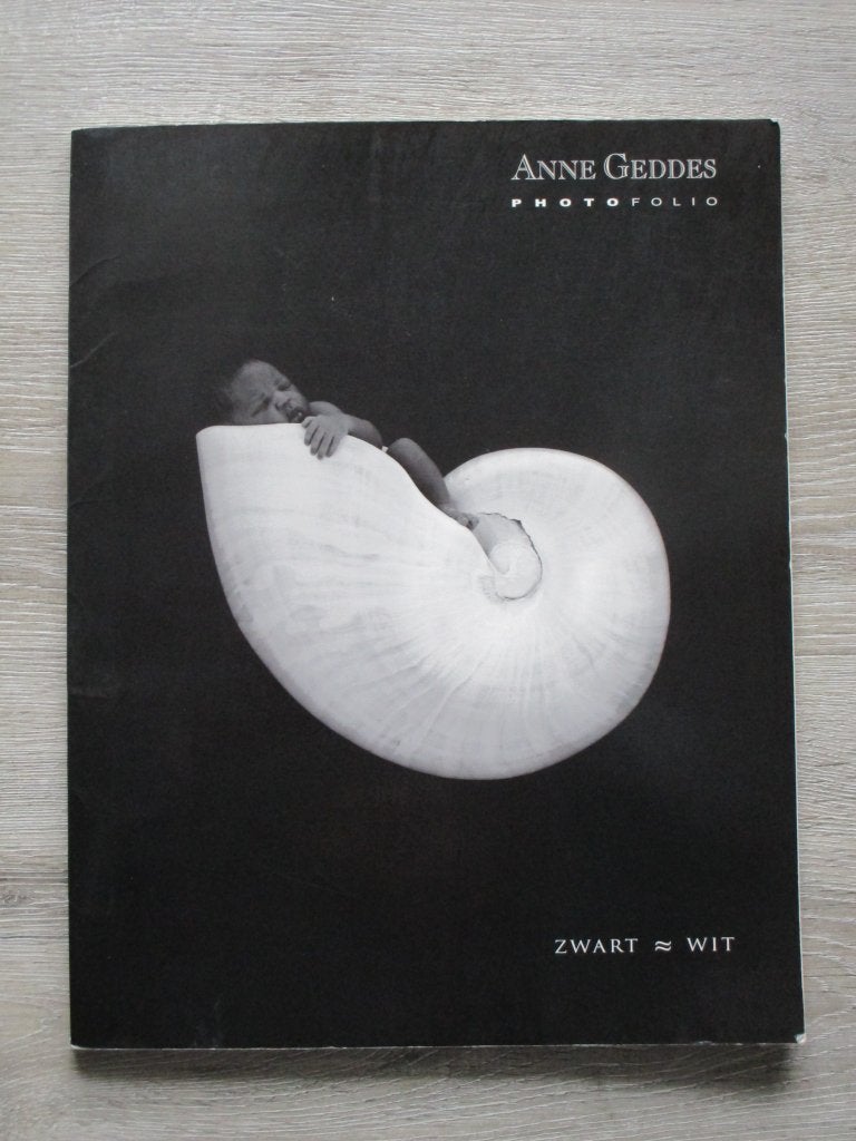 Anne Geddes Portfolio Zwart - Wit, Ophalen of Verzenden, Gelezen, Fotografen
