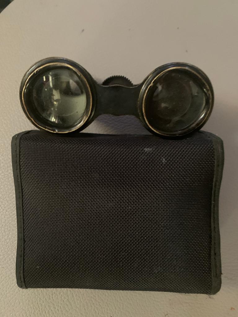 Antieke few tins have french vintage opera brass binoculars, Ophalen of Verzenden, Overige typen