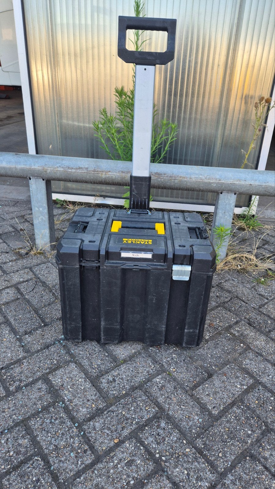 Stanley FatMax Gereedschapskist op Wielen, Ophalen