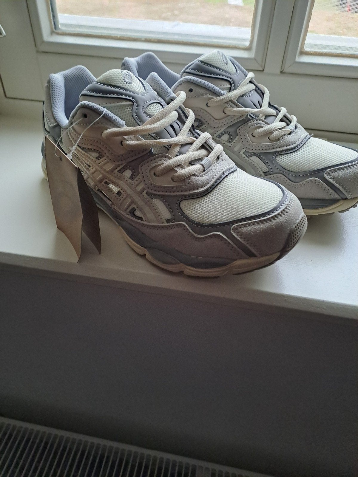 ASICS GEL-NYC schoenen Maat 43.5 - Nieuw met prijskaartje, Wit, Nieuw, Ophalen of Verzenden, Sneakers of Gympen