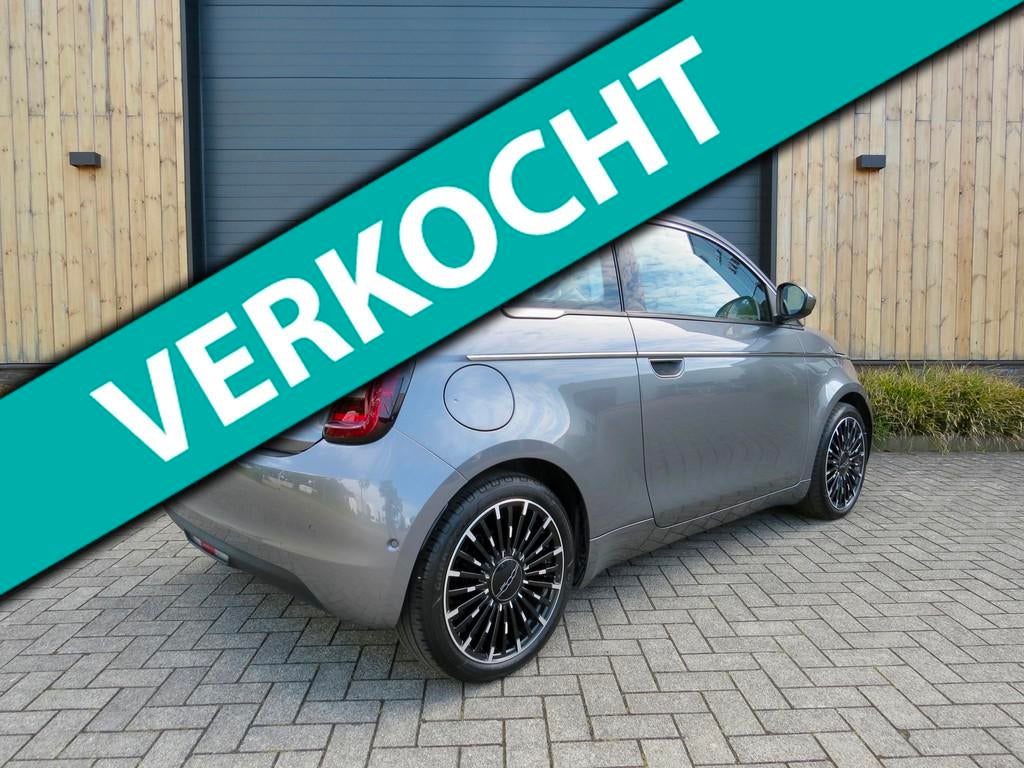 Fiat 500e La Prima cabrio 42 kWh *Carplay *Acc *Luxste uitv, Auto's, Gebruikt, 118 pk, Cabriolet, 4 stoelen