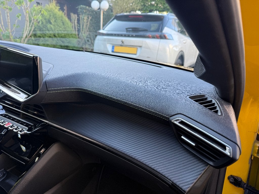 Foto 13 van Peugeot 208-E GT (2022, 38000KM, Geel/zwart)