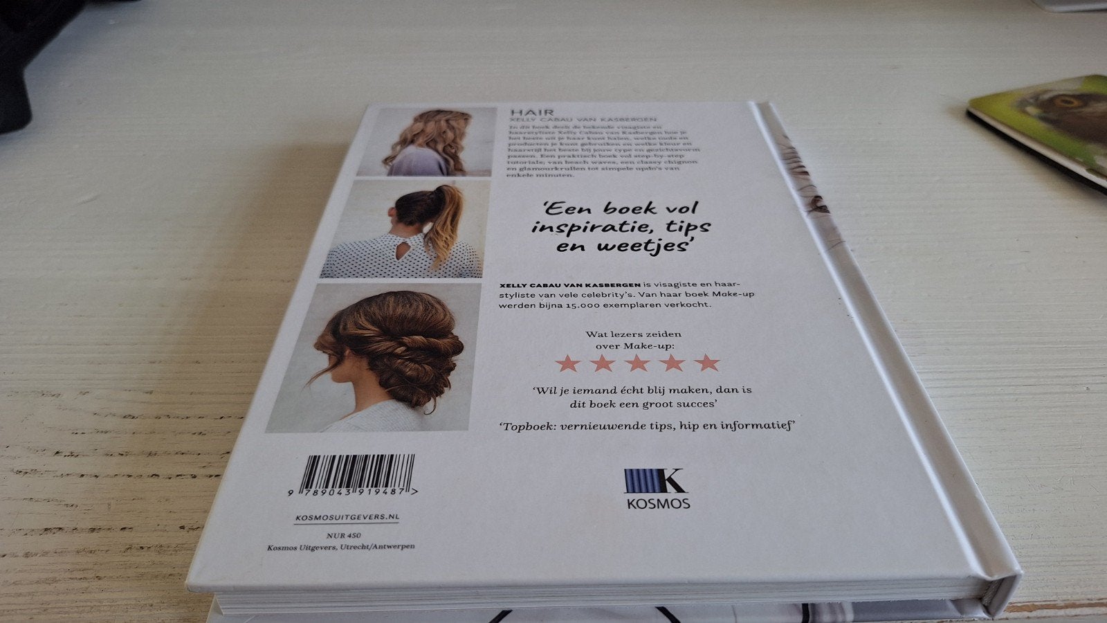 Hair by Xelly - Boek vol inspiratie, tips en weetjes, Ophalen of Verzenden, Zo goed als nieuw, Overige typen, Xelly Cabau van Kasbergen