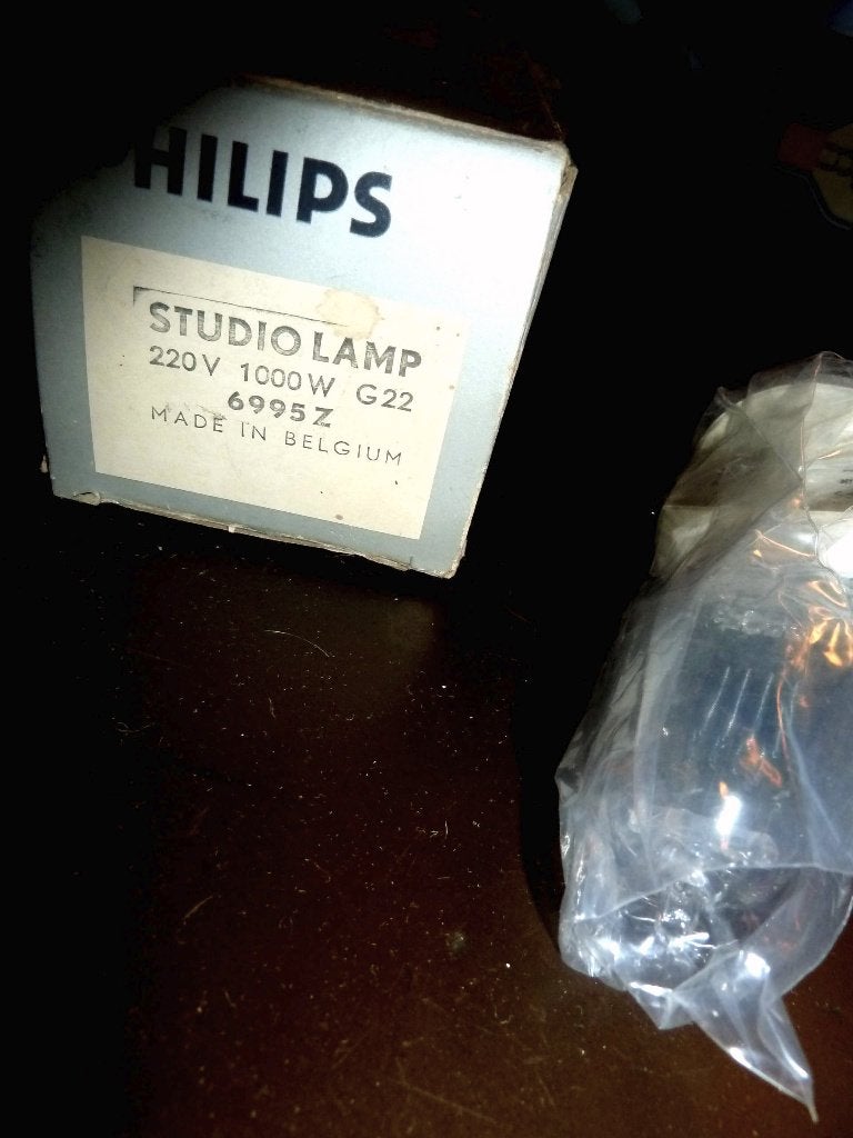 16mm film projector lamp Philips - G8 - 220V 1000W P28s, Ophalen of Verzenden, 16mm film