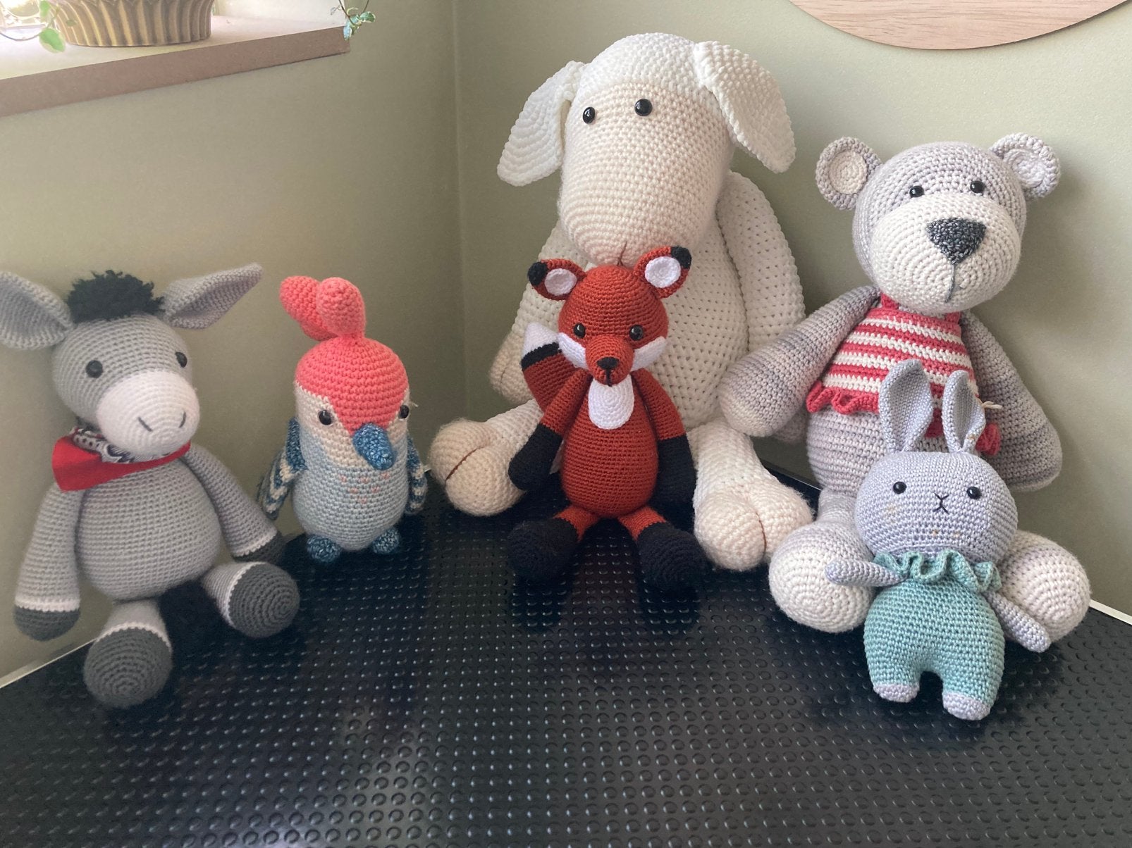 Gehaakte knuffels, Kinderen en Baby's, Speelgoed | Knuffels en Pluche, Zo goed als nieuw, Konijn, Ophalen of Verzenden